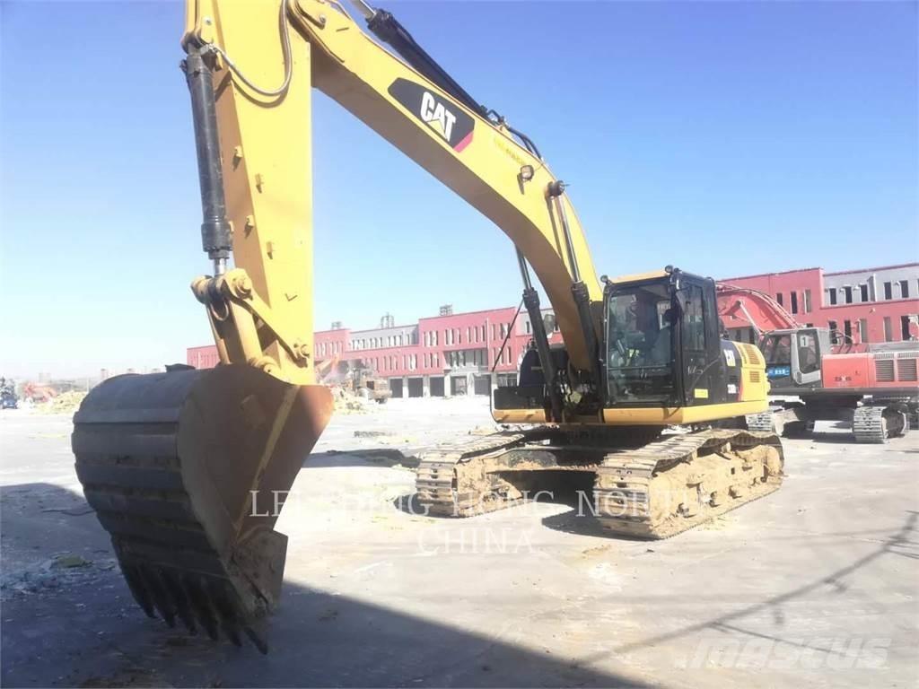 CAT 330D2L Гусеничні екскаватори