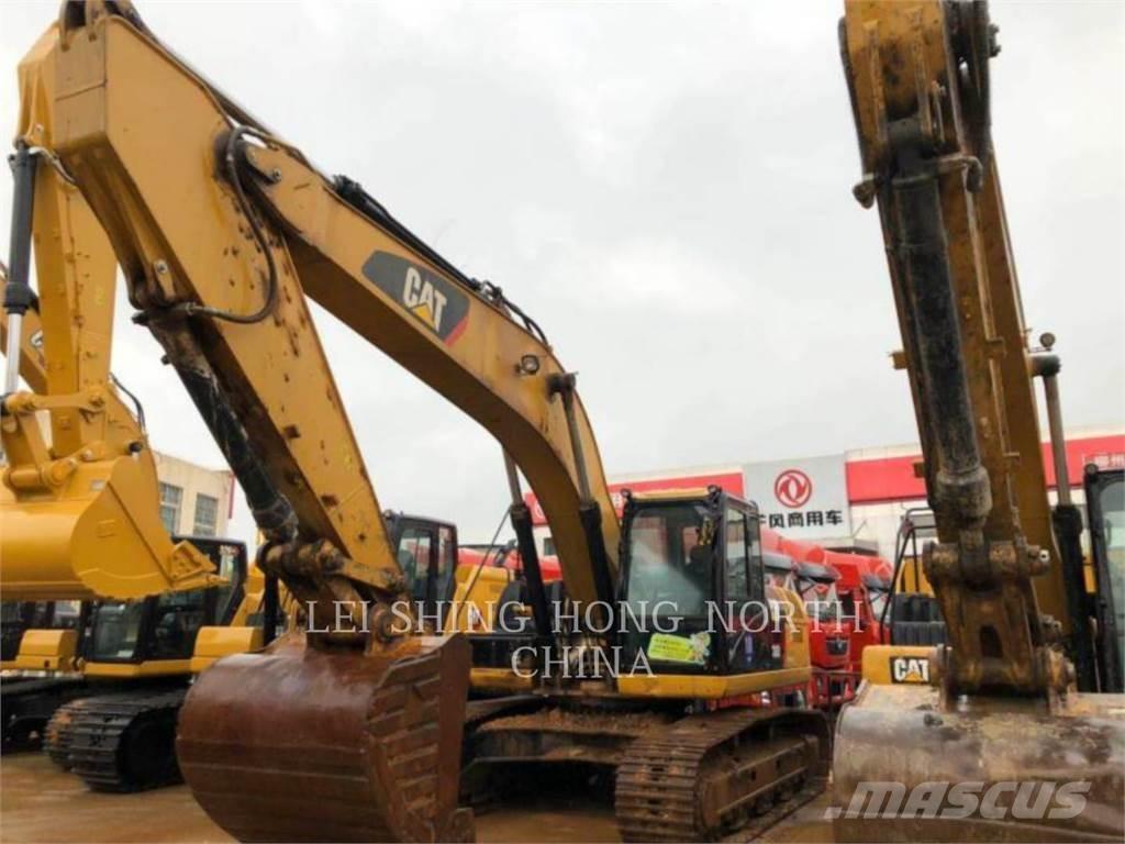 CAT 330D2L Гусеничні екскаватори