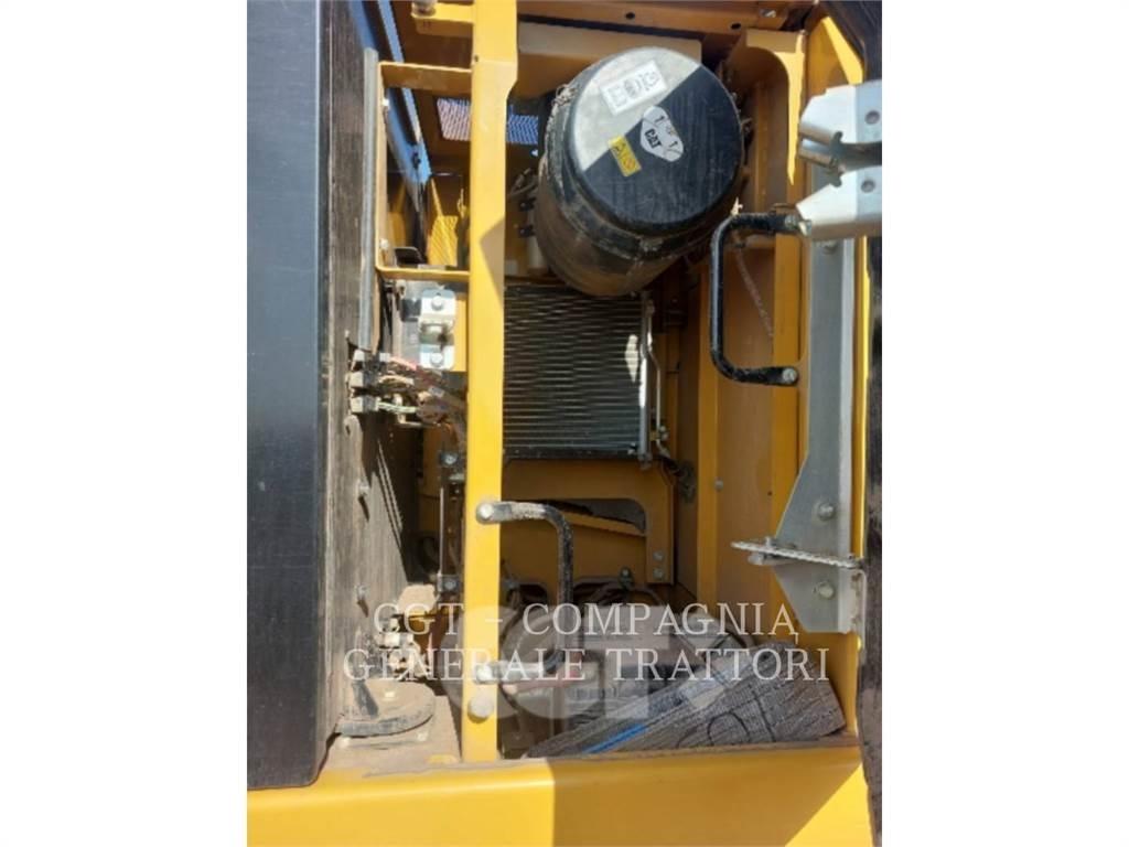 CAT 330F Гусеничні екскаватори