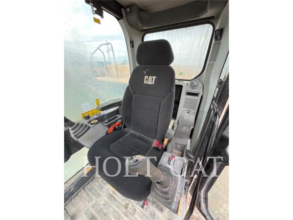 CAT 330GC Гусеничні екскаватори