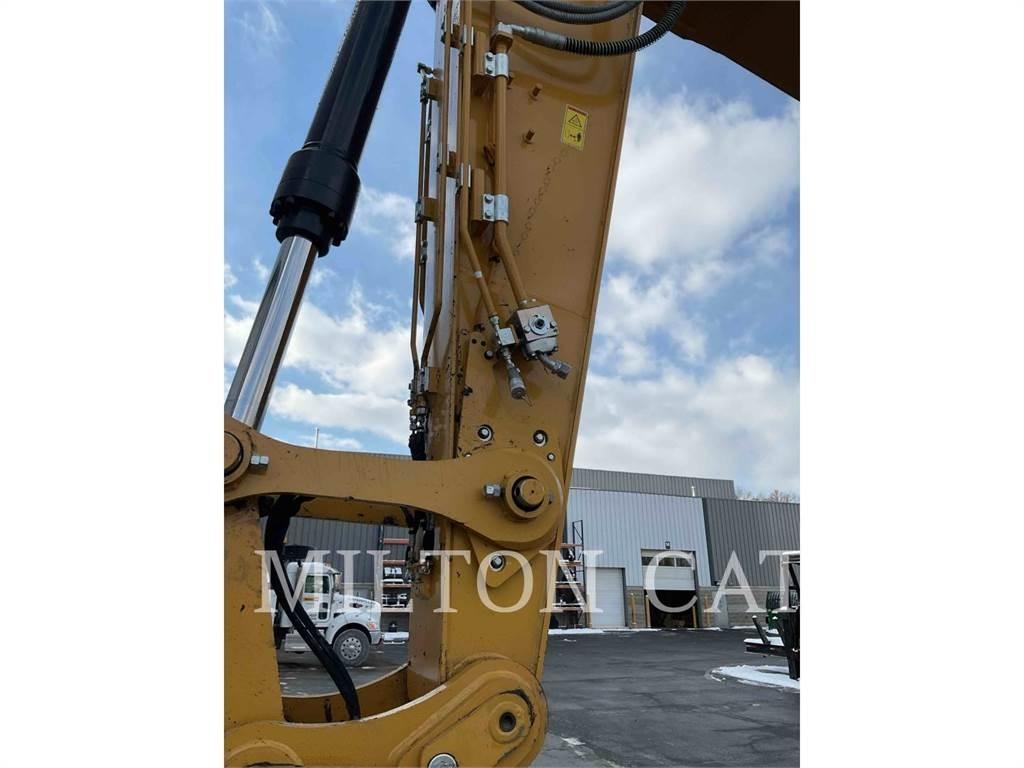 CAT 335 Гусеничні екскаватори