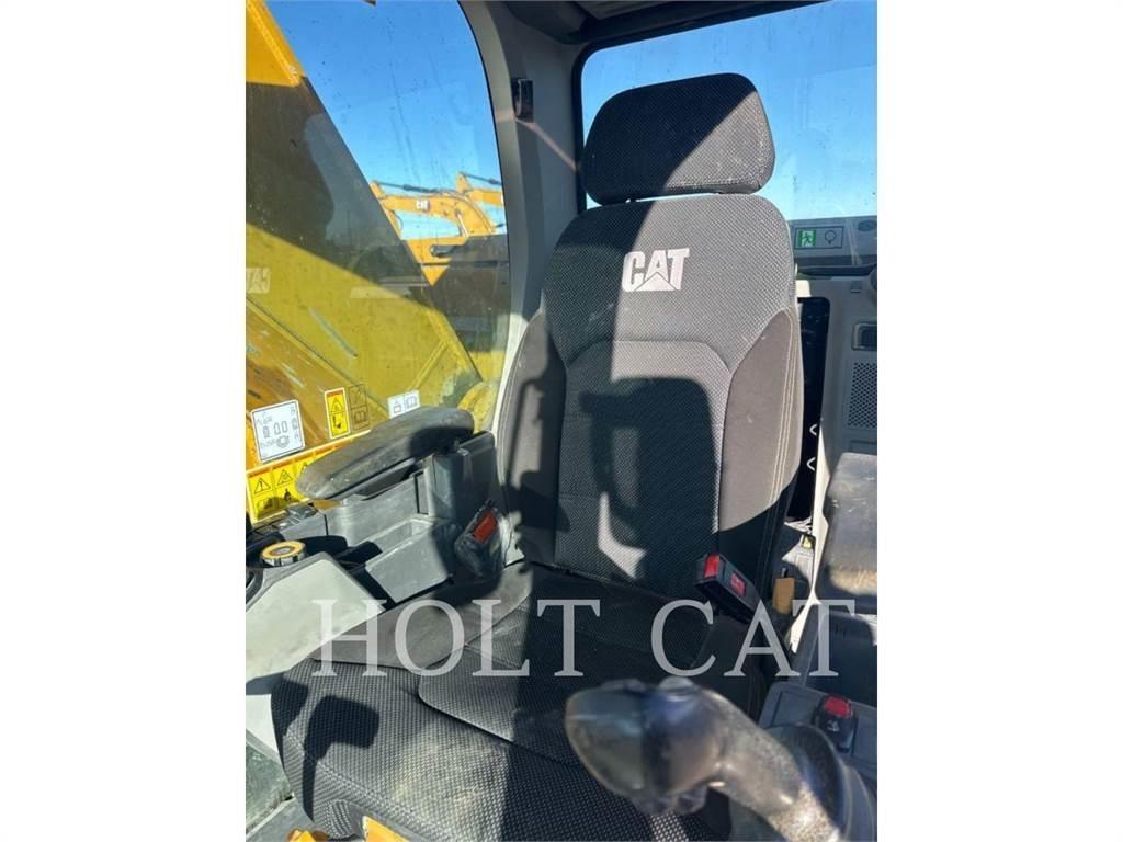 CAT 335 Гусеничні екскаватори