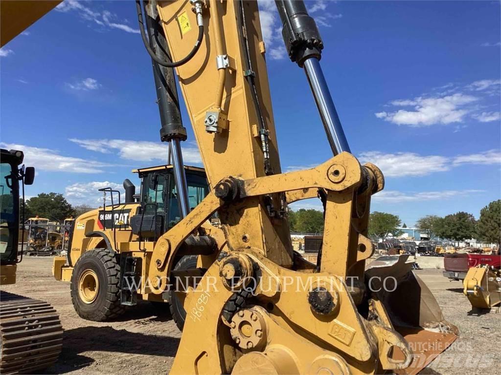 CAT 335 Гусеничні екскаватори