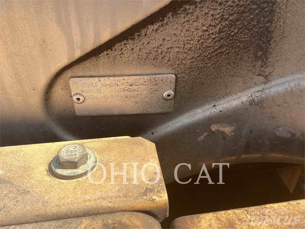 CAT 335FL Гусеничні екскаватори