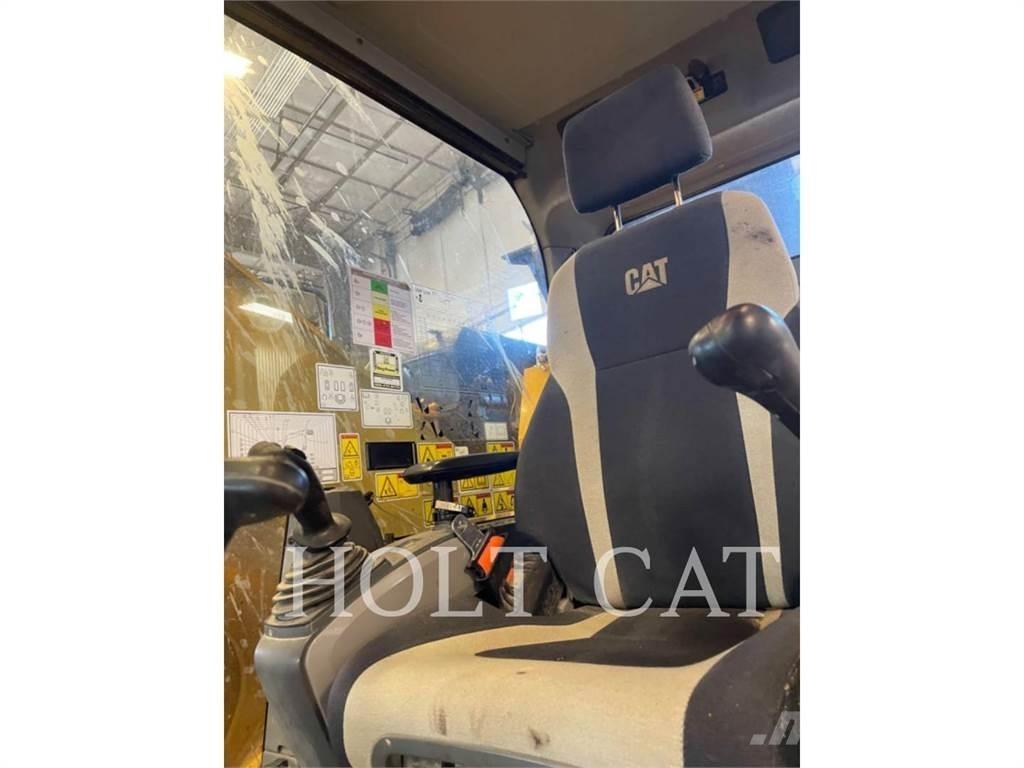CAT 335FL CR Гусеничні екскаватори