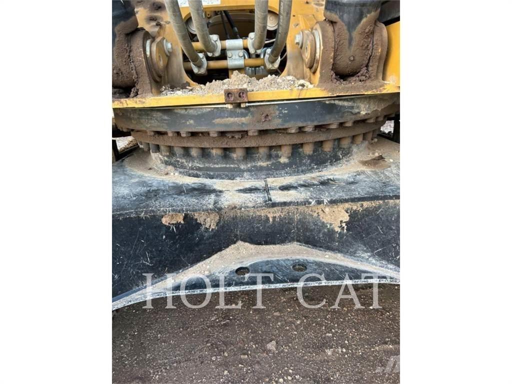 CAT 336 12 Гусеничні екскаватори