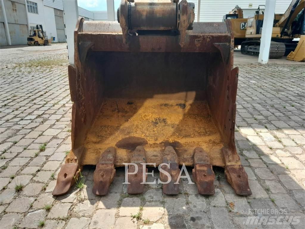 CAT 336D2L Гусеничні екскаватори