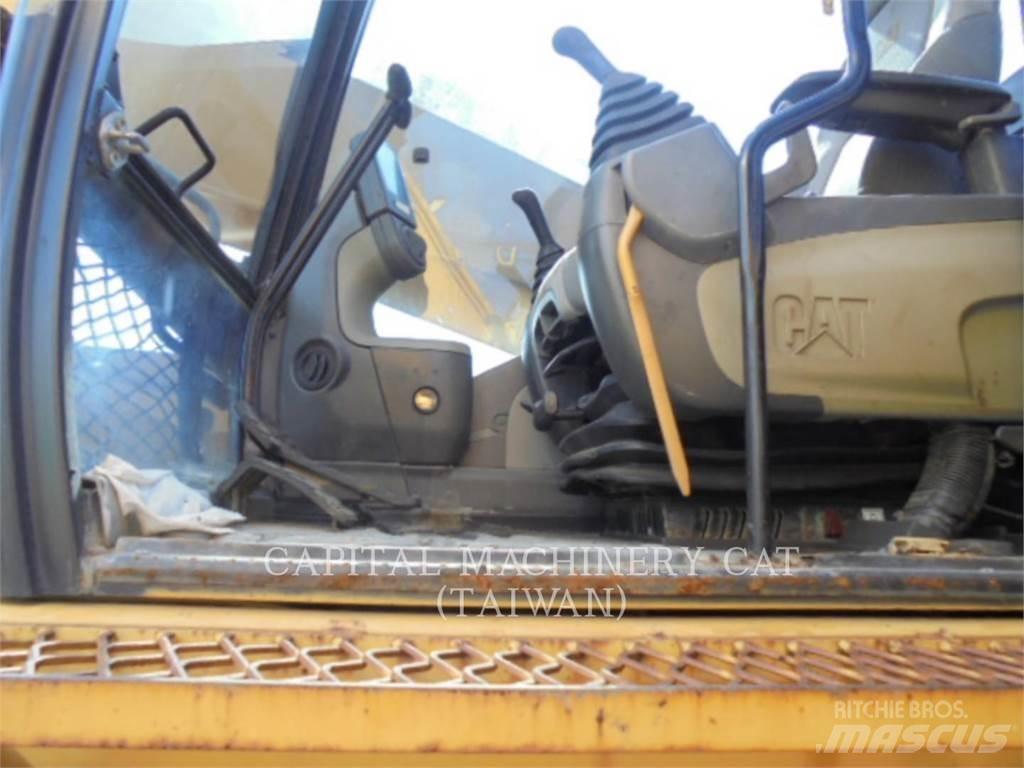 CAT 336DL Гусеничні екскаватори