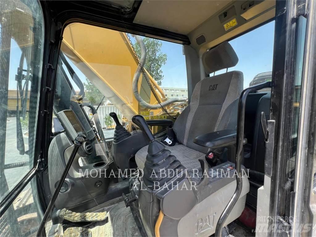 CAT 340D2L Гусеничні екскаватори