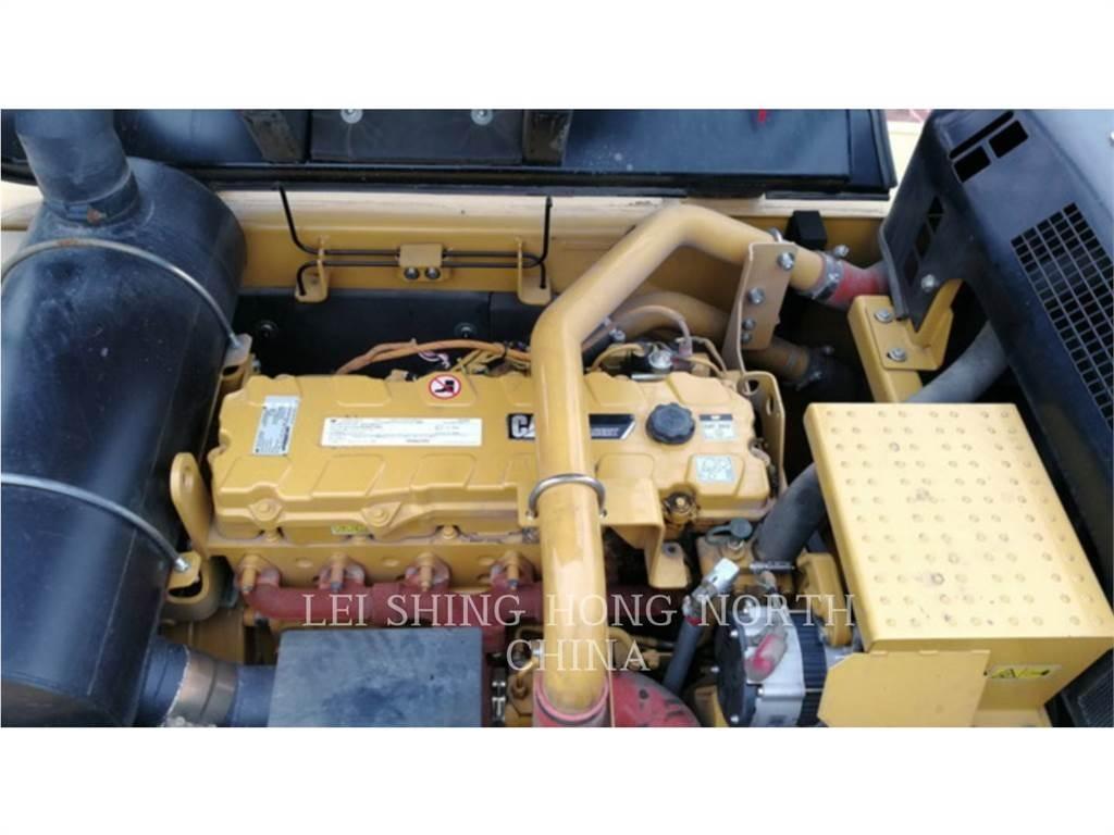 CAT 340D2L Гусеничні екскаватори