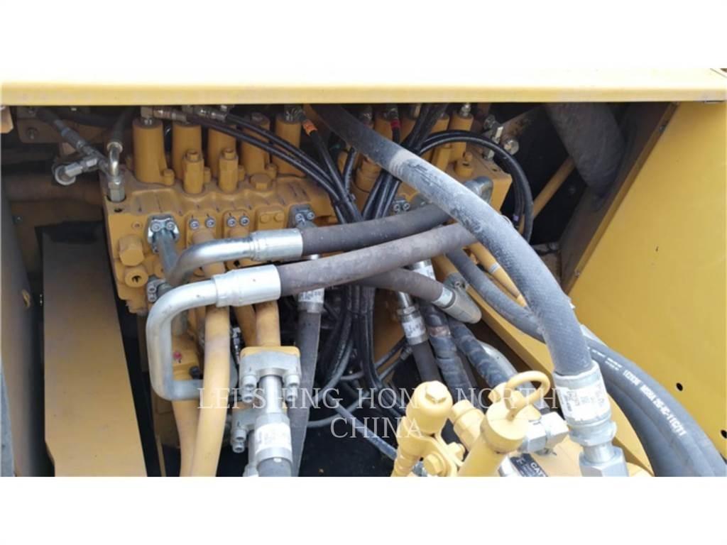 CAT 340D2L Гусеничні екскаватори