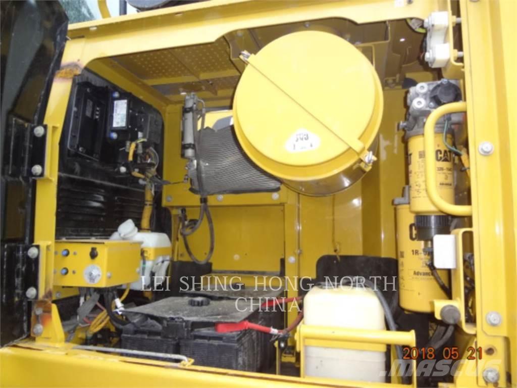 CAT 349D2 Гусеничні екскаватори