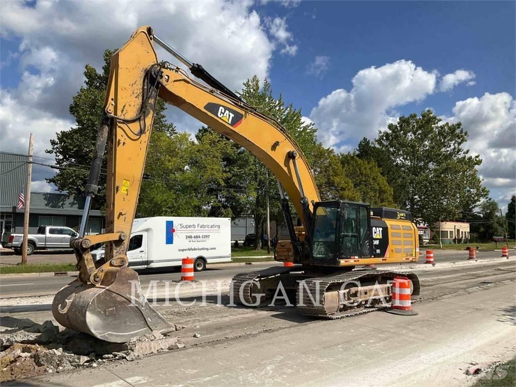 CAT 349FL + Гусеничні екскаватори