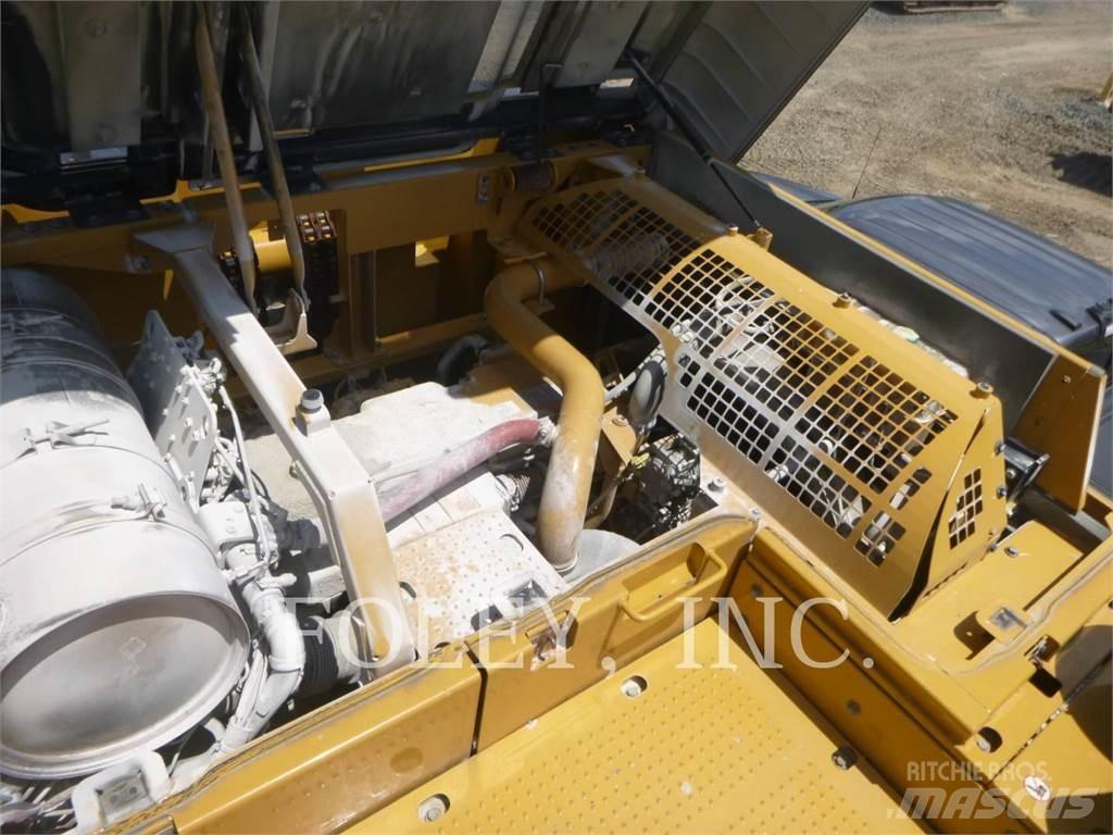 CAT 349FL Гусеничні екскаватори