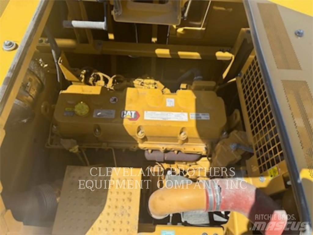 CAT 352 Гусеничні екскаватори