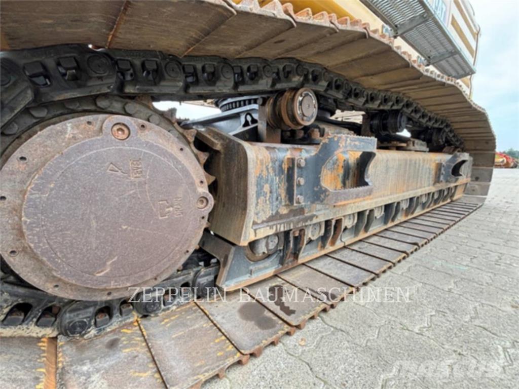 CAT 352-08 Гусеничні екскаватори