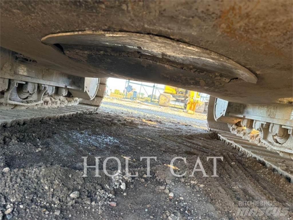 CAT 352 11 Гусеничні екскаватори