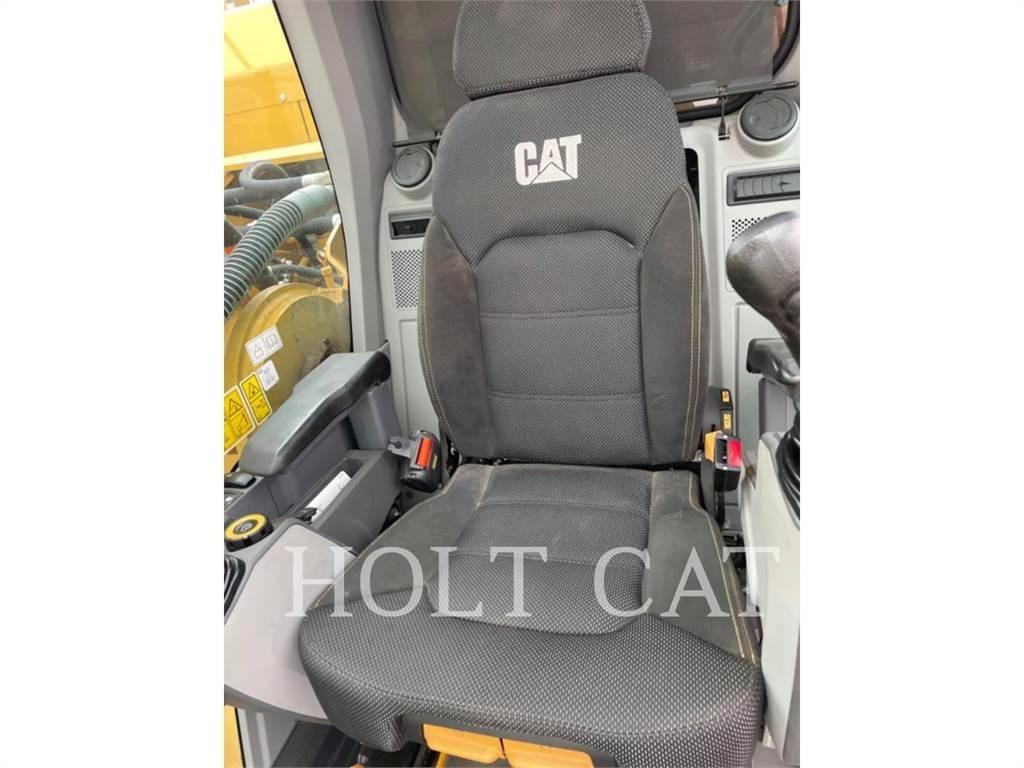 CAT 352 11 TC Гусеничні екскаватори