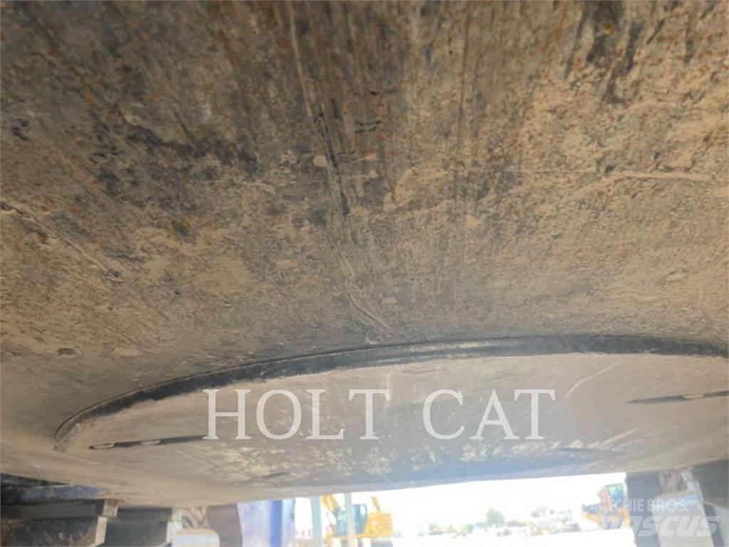 CAT 352 11 TC Гусеничні екскаватори
