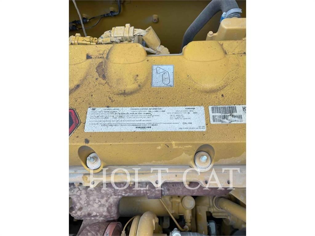 CAT 352 12 Гусеничні екскаватори