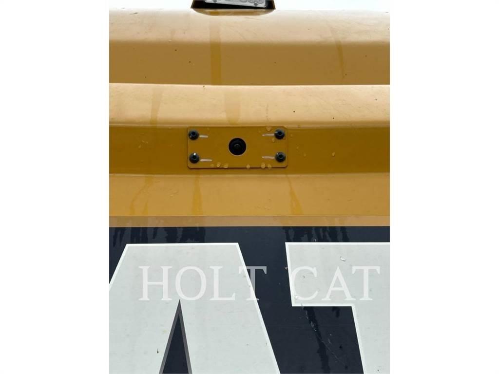 CAT 352 12 TC Гусеничні екскаватори