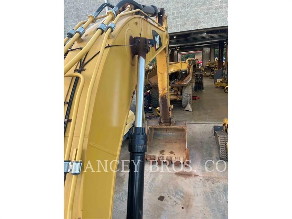 CAT 352F Гусеничні екскаватори