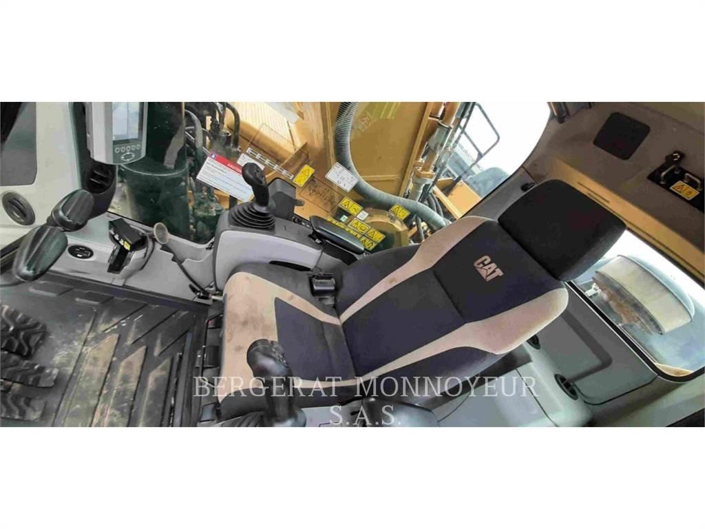 CAT 352F Гусеничні екскаватори