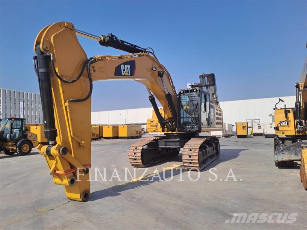 CAT 352FL Гусеничні екскаватори