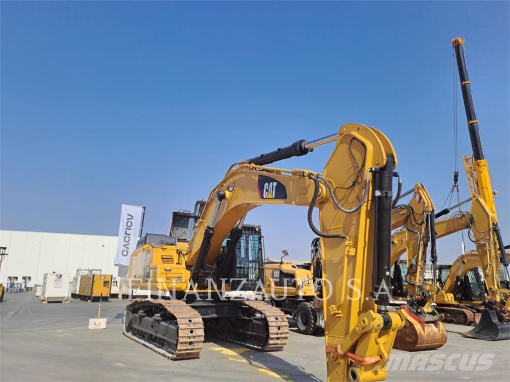 CAT 352FL Гусеничні екскаватори