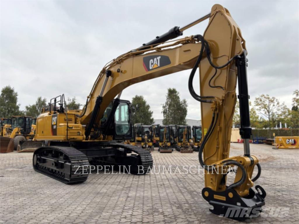 CAT 352FL Гусеничні екскаватори