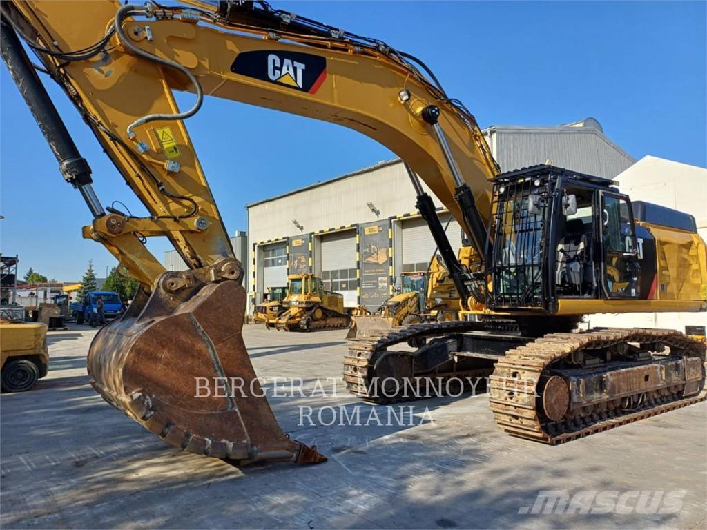 CAT 352FVG Гусеничні екскаватори