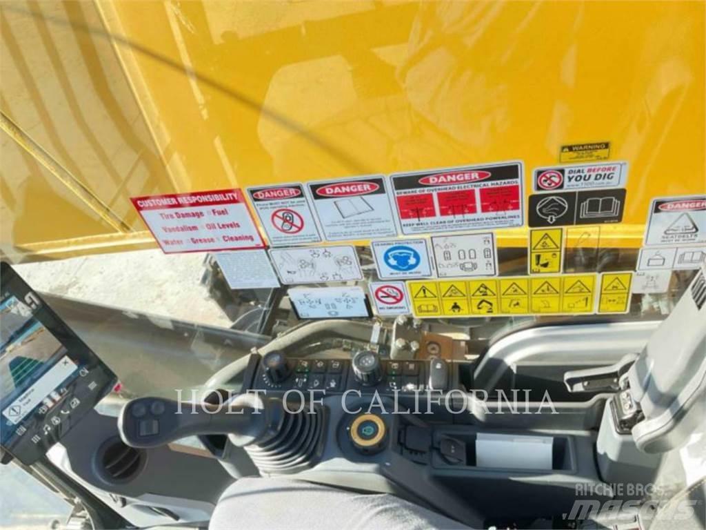 CAT 374 Гусеничні екскаватори