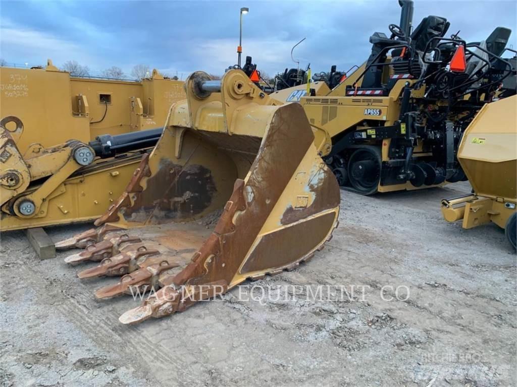 CAT 374 Гусеничні екскаватори