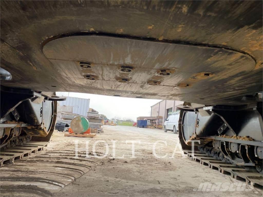 CAT 374 Гусеничні екскаватори