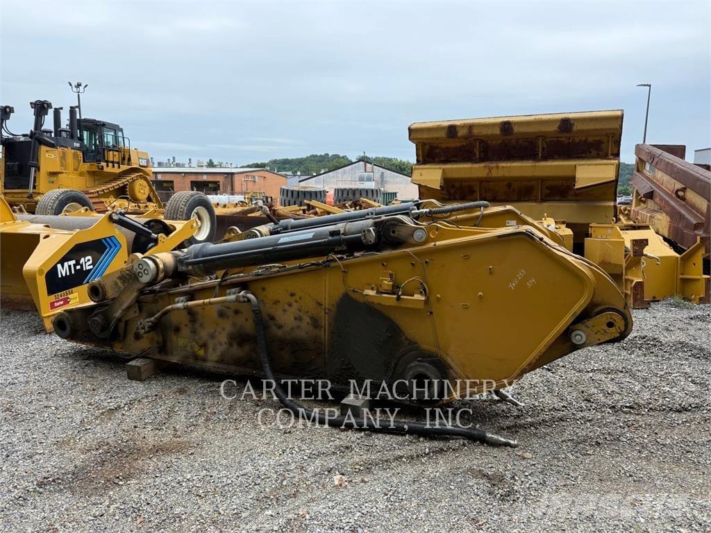 CAT 374-07 Гусеничні екскаватори