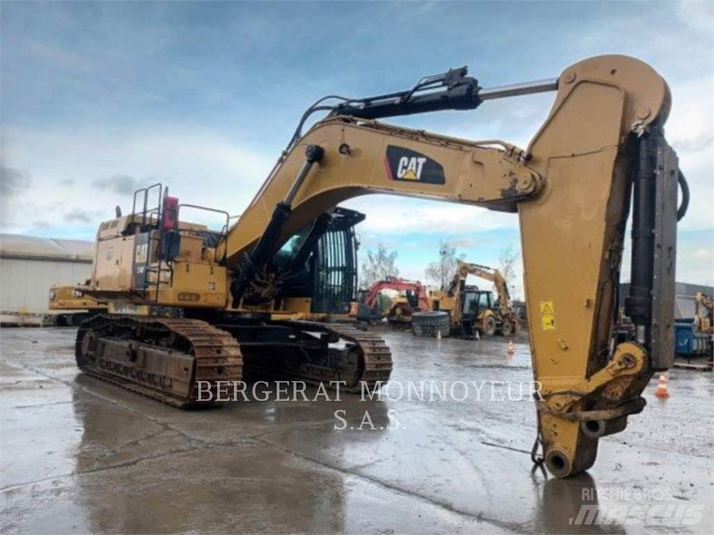 CAT 374F Гусеничні екскаватори