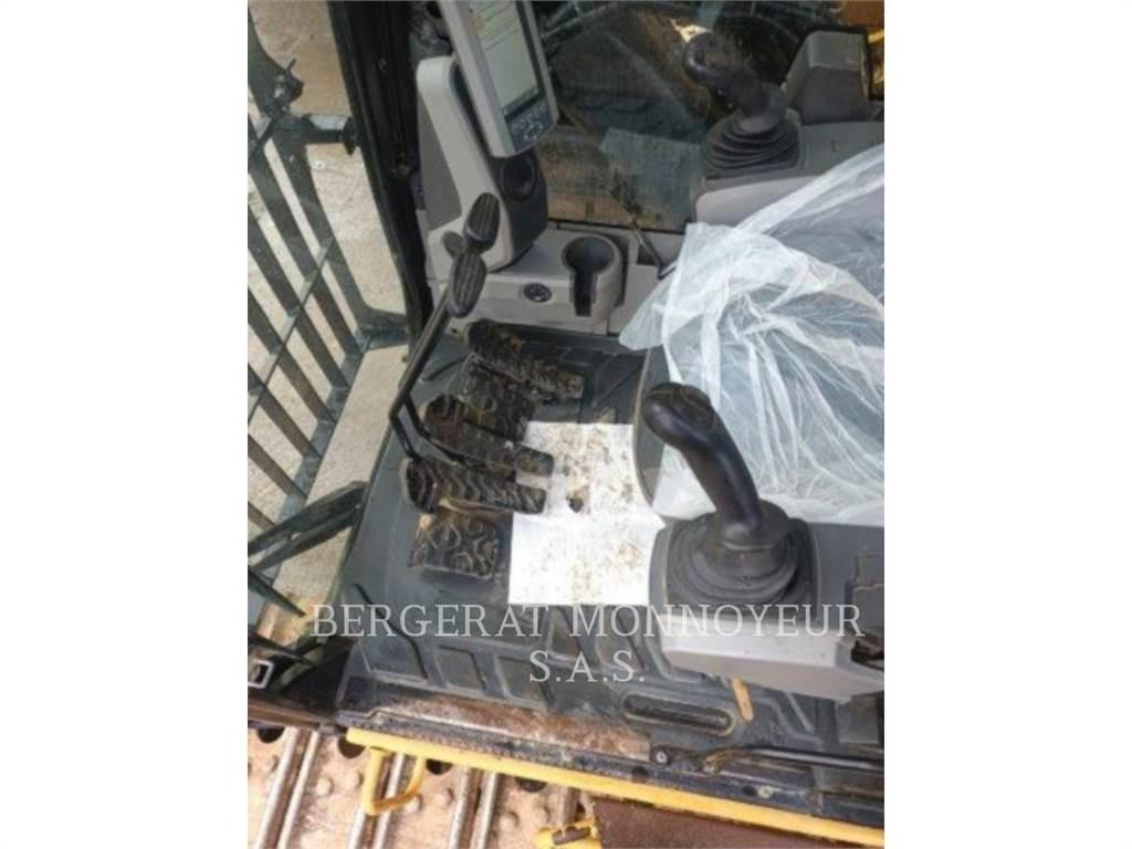 CAT 374F Гусеничні екскаватори