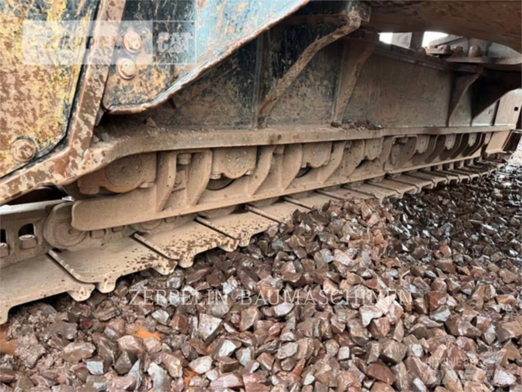 CAT 374FL Гусеничні екскаватори
