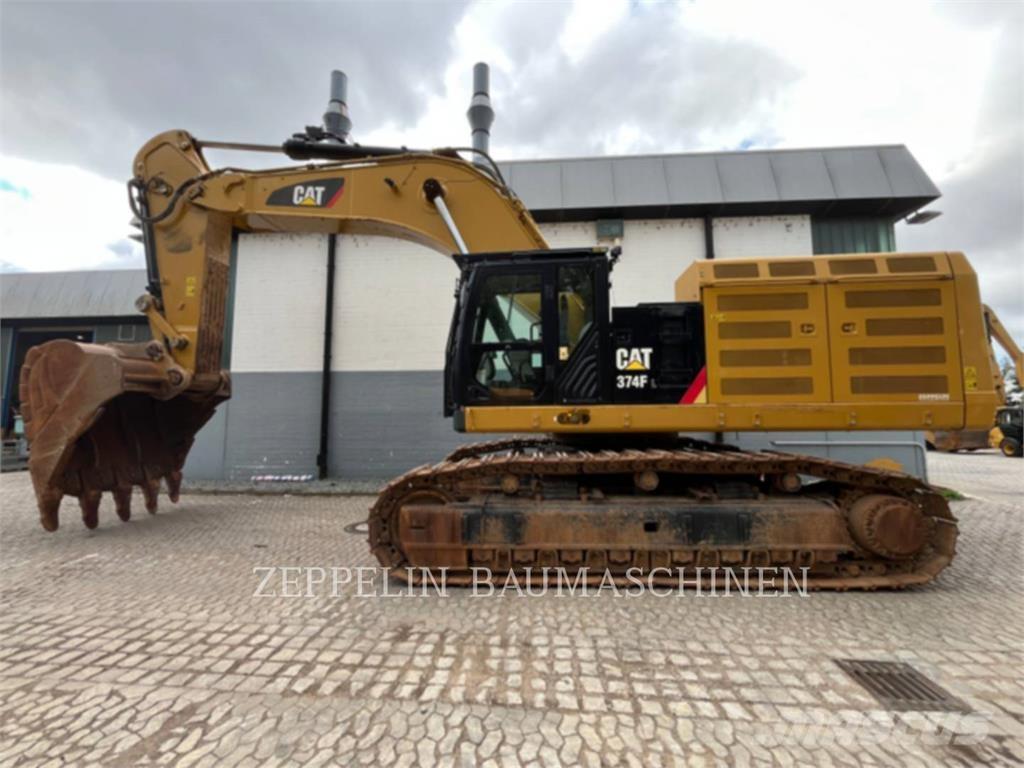 CAT 374FL Гусеничні екскаватори