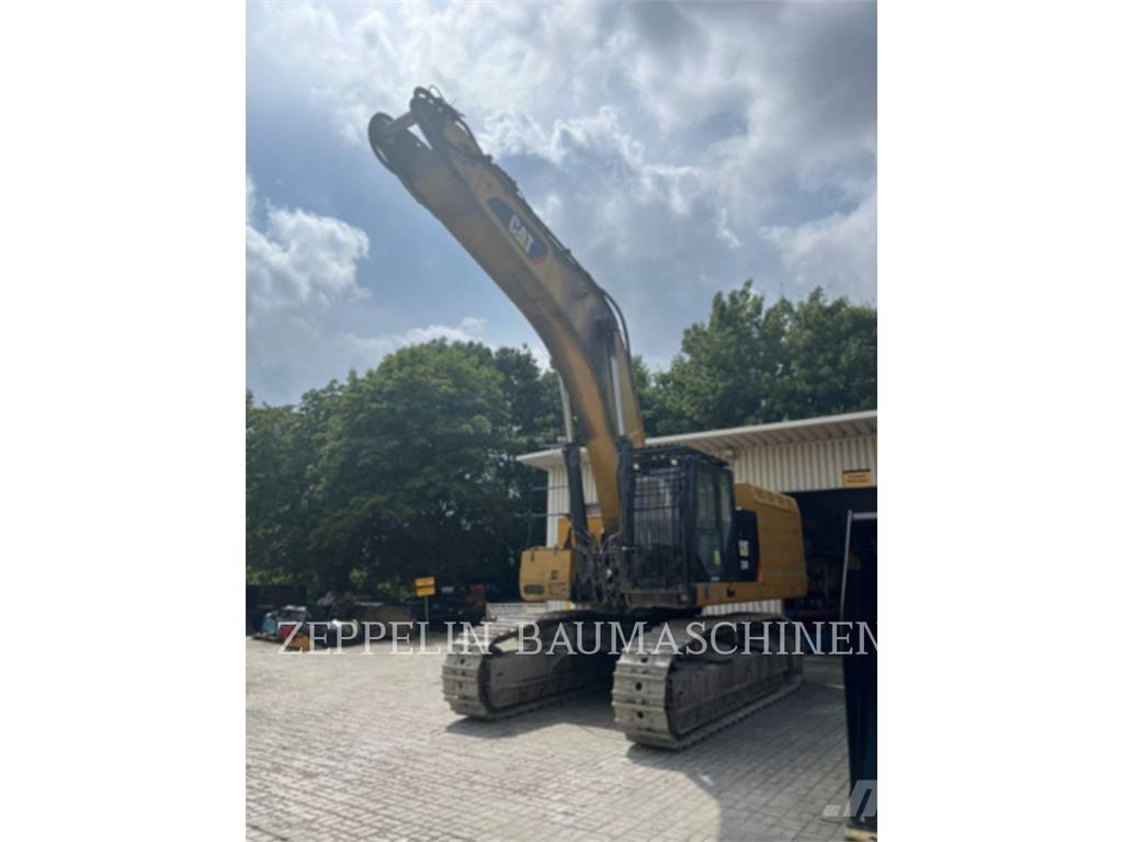 CAT 374FL Гусеничні екскаватори