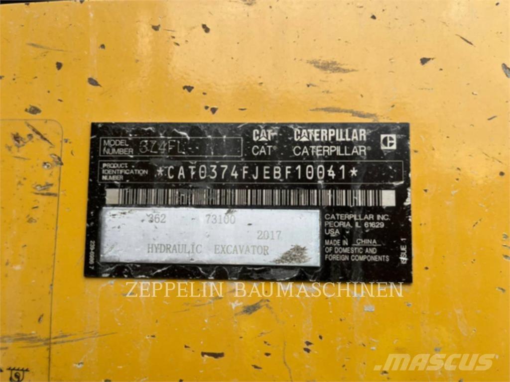 CAT 374FL Гусеничні екскаватори