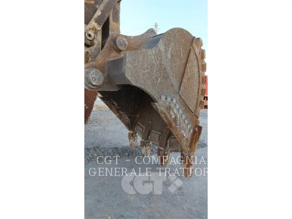 CAT 390F Гусеничні екскаватори