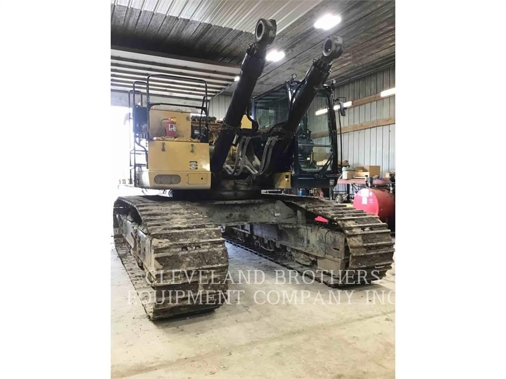 CAT 390FL Гусеничні екскаватори
