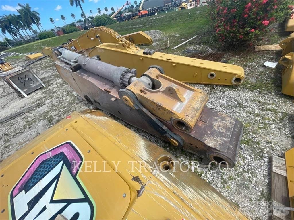 CAT 390FL Гусеничні екскаватори