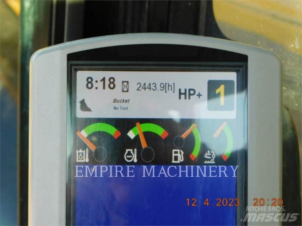 CAT 390FL GP P Гусеничні екскаватори