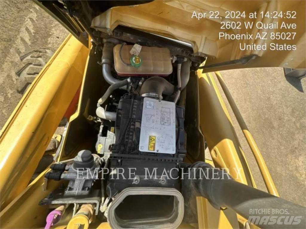 CAT 415F2 4EO Екскаватори-навантажувачі