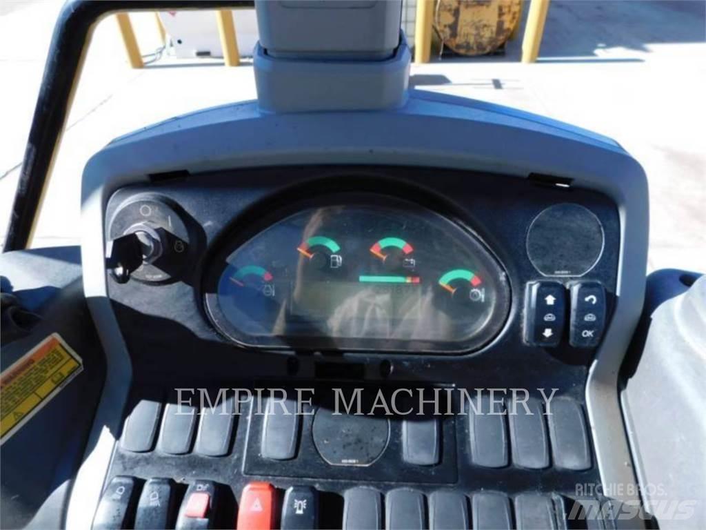 CAT 415F2 IL Фронтальні навантажувачі