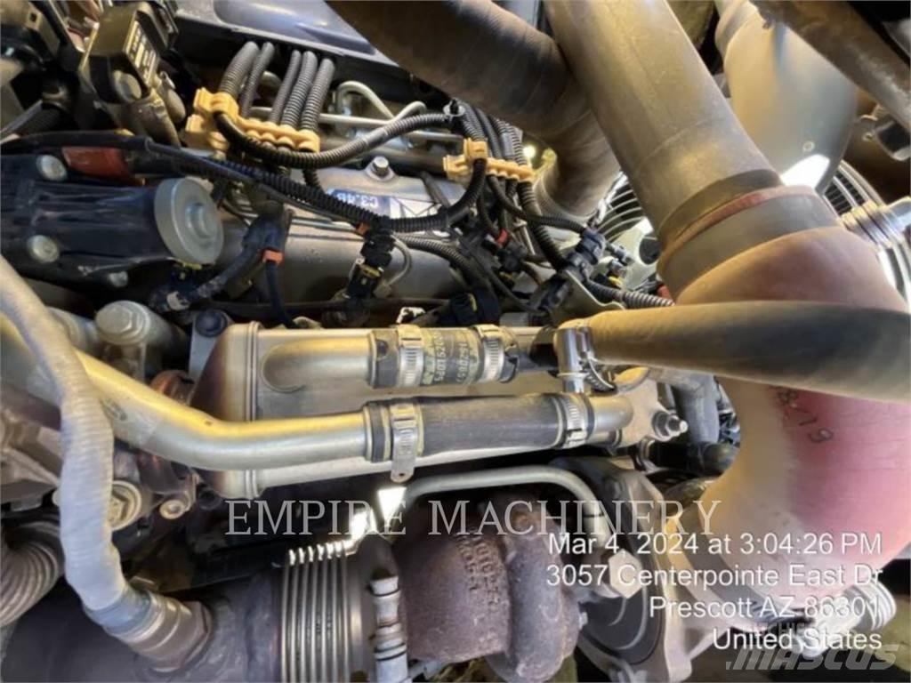 CAT 415F2 IL Фронтальні навантажувачі