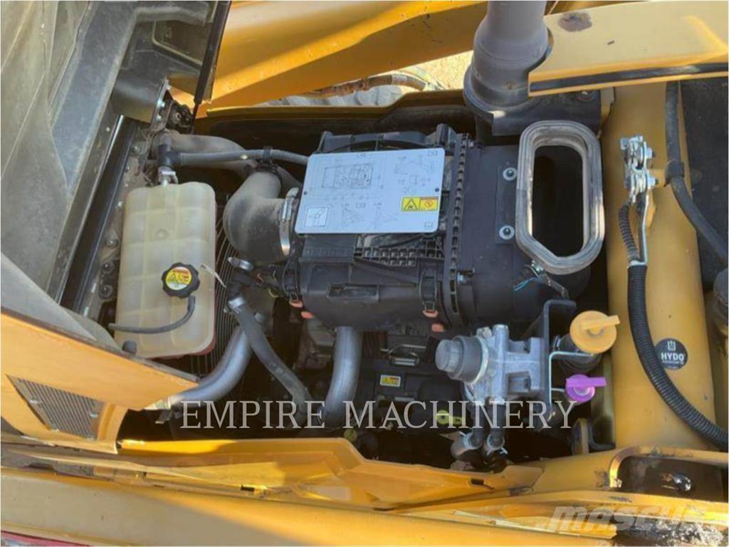 CAT 415F2 IL Фронтальні навантажувачі