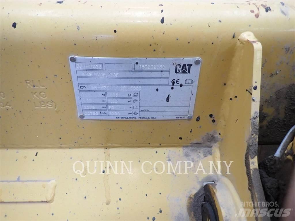 CAT 415F2IL Екскаватори-навантажувачі